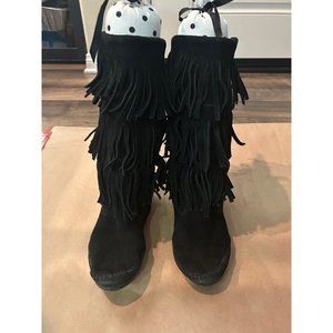 Minnetonka 3-Layer Fringe Boot 6.5